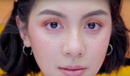 化妆视频,轻松掌握日常妆容技巧